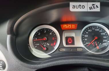 Хэтчбек Renault Clio 2009 в 