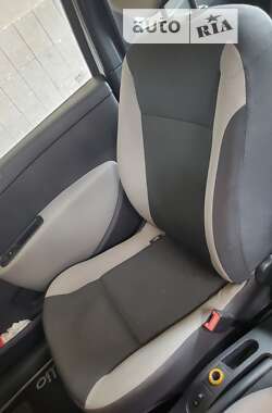 Хэтчбек Renault Clio 2009 в 