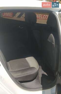 Хэтчбек Renault Clio 2014 в 