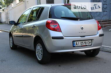 Хэтчбек Renault Clio 2009 в Киеве