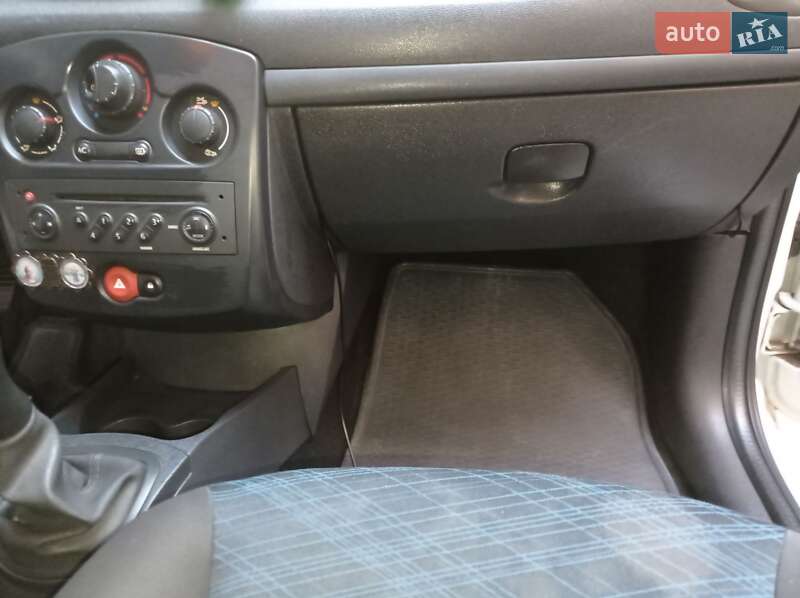 Универсал Renault Clio 2009 в Львове