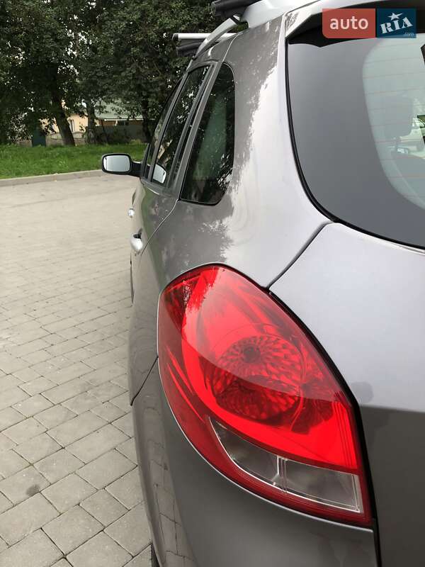 Универсал Renault Clio 2009 в Дубно фото 34 Универсал Renault Clio 2009 в Дубно