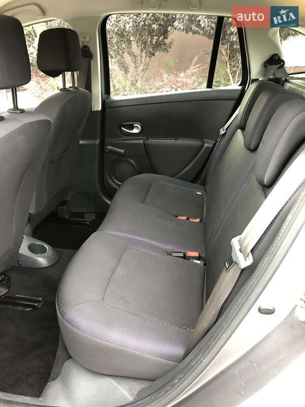 Универсал Renault Clio 2009 в Дубно фото 55 Универсал Renault Clio 2009 в Дубно