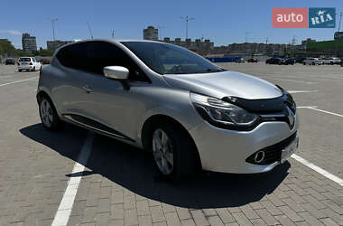Хэтчбек Renault Clio 2015 в 