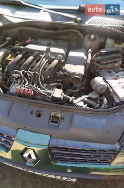 Хэтчбек Renault Clio 2004 в 