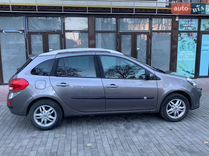 Универсал Renault Clio 2008 в Ровно