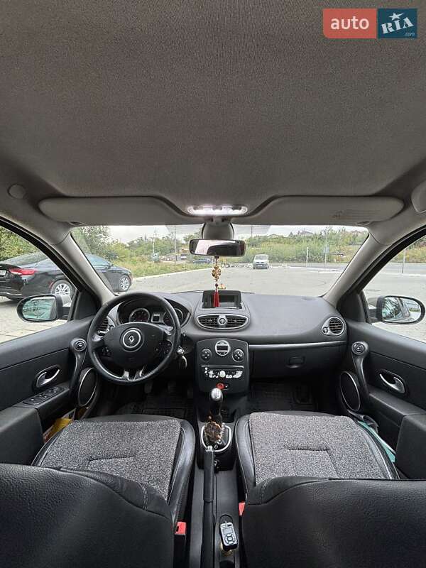 Хэтчбек Renault Clio 2010 в Черновцах