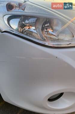 Хэтчбек Renault Clio 2011 в 