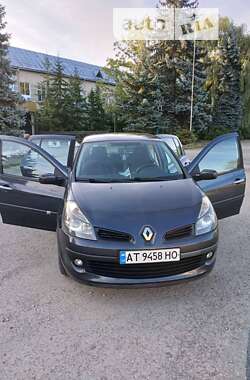 Хэтчбек Renault Clio 2005 в Ивано-Франковске