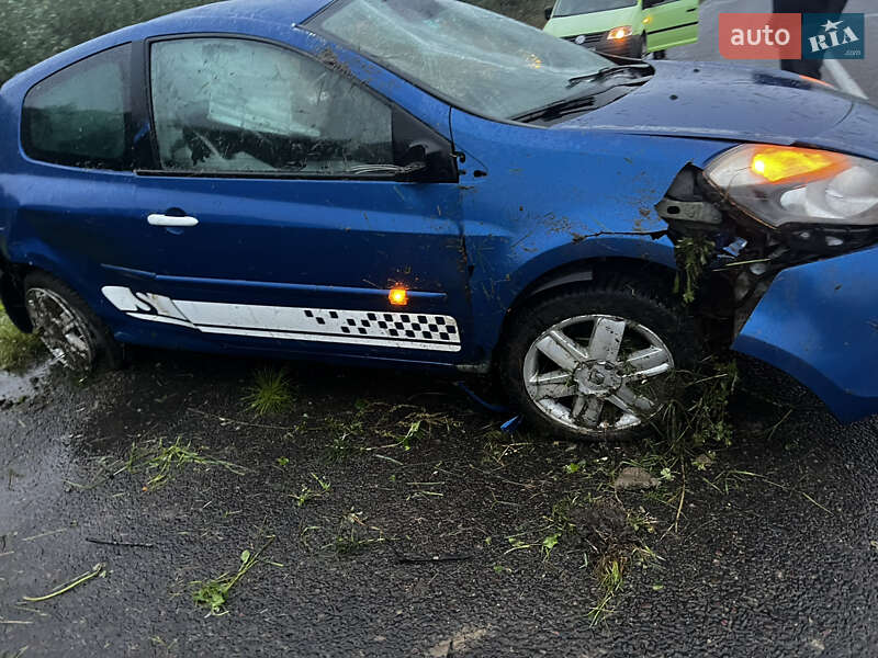 Хэтчбек Renault Clio 2011 в Львове