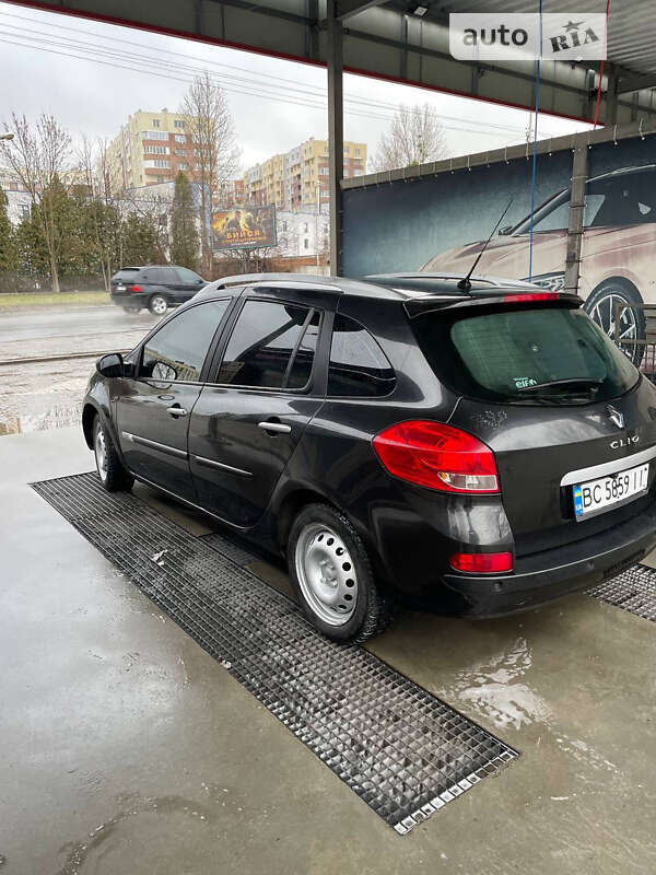 Универсал Renault Clio 2010 в Львове