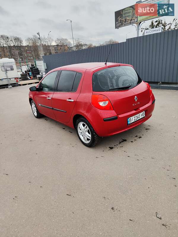 Хэтчбек Renault Clio 2009 в Полтаве