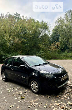 Хэтчбек Renault Clio 2011 в Львове