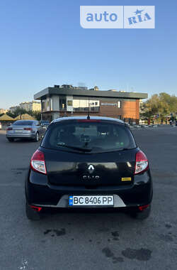 Хэтчбек Renault Clio 2011 в Львове