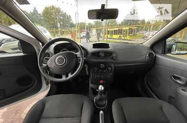 Хэтчбек Renault Clio 2013 в 