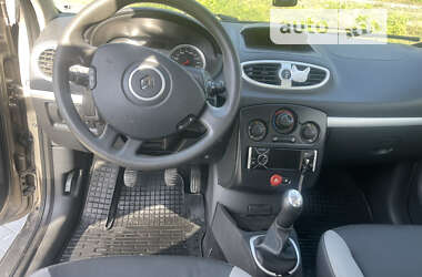 Хэтчбек Renault Clio 2012 в Теребовле