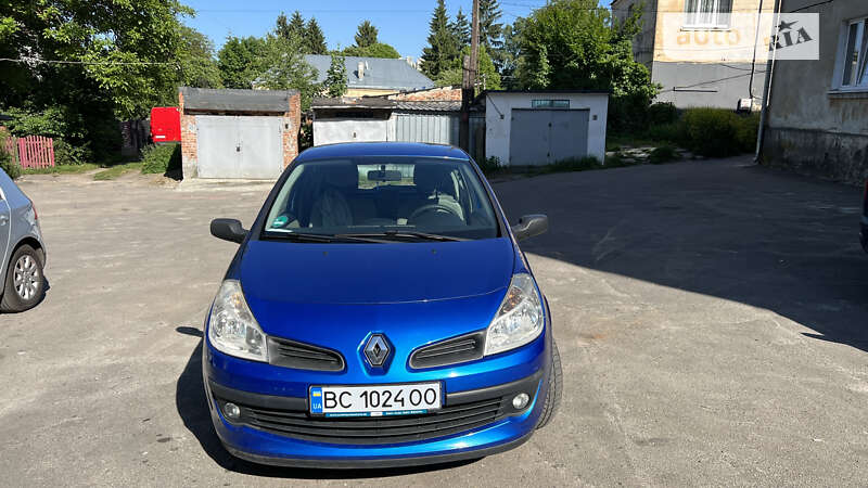 Хетчбек Renault Clio 2005 в Львові