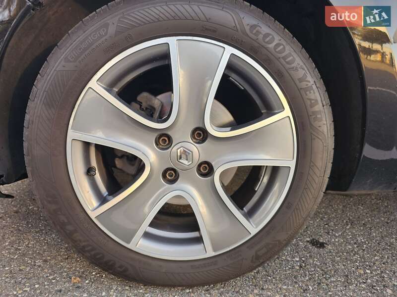 Універсал Renault Clio 2015 в Києві фото 20 Універсал Renault Clio 2015 в Києві