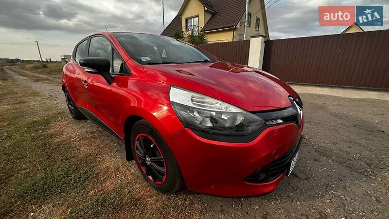Хэтчбек Renault Clio 2015 в Киеве