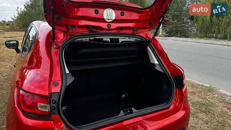 Хэтчбек Renault Clio 2015 в Киеве
