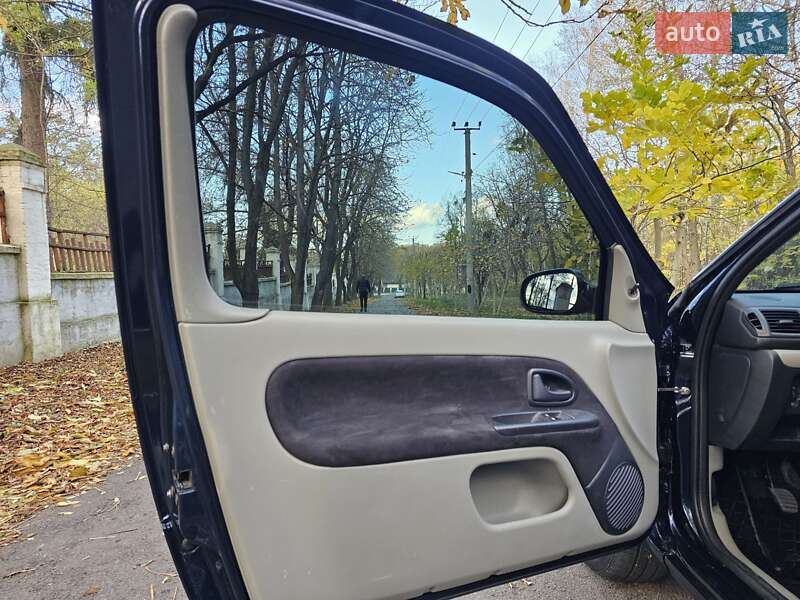 Хэтчбек Renault Clio 2004 в Виннице