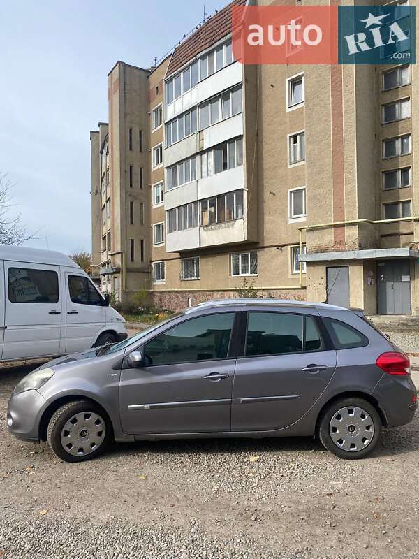 Универсал Renault Clio 2011 в Ивано-Франковске