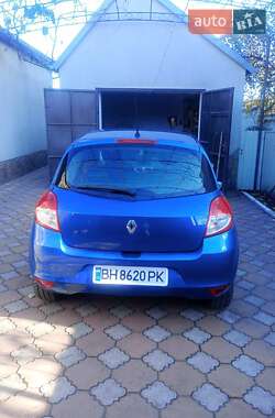 Хэтчбек Renault Clio 2010 в Раздельной