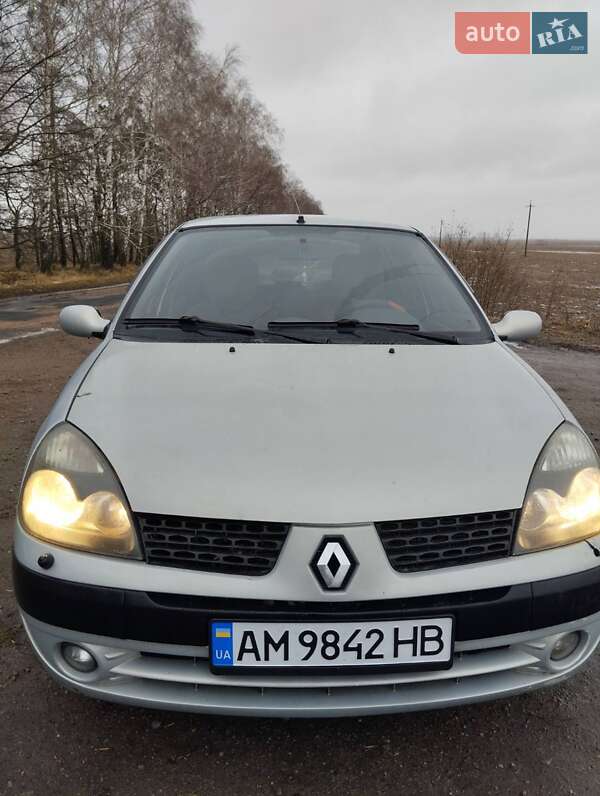 Хэтчбек Renault Clio 2002 в Брусилове