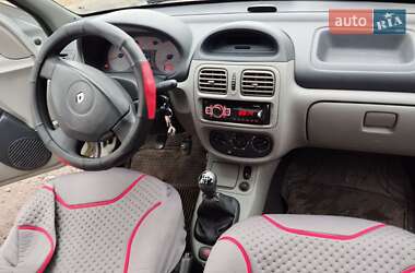 Хэтчбек Renault Clio 2002 в Брусилове