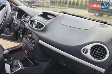 Хэтчбек Renault Clio 2011 в Львове