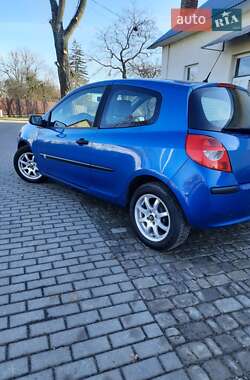 Хетчбек Renault Clio 2005 в Львові