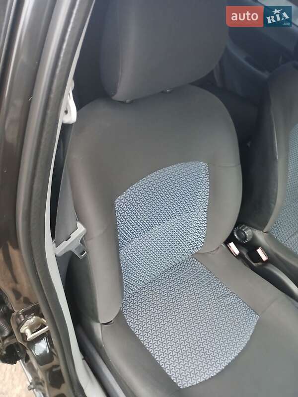 Седан Renault Clio 2007 в Борщеві