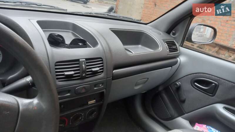Седан Renault Clio 2008 в Белой Церкви фото 16 Седан Renault Clio 2008 в Белой Церкви