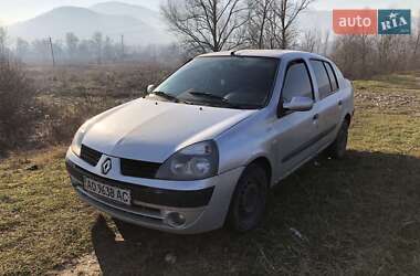 Седан Renault Clio 2006 в Хусті