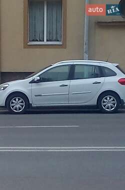 Універсал Renault Clio 2011 в Івано-Франківську