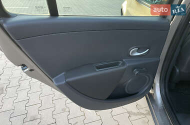 Универсал Renault Clio 2009 в 