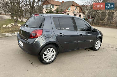 Хетчбек Renault Clio 2006 в Калуші