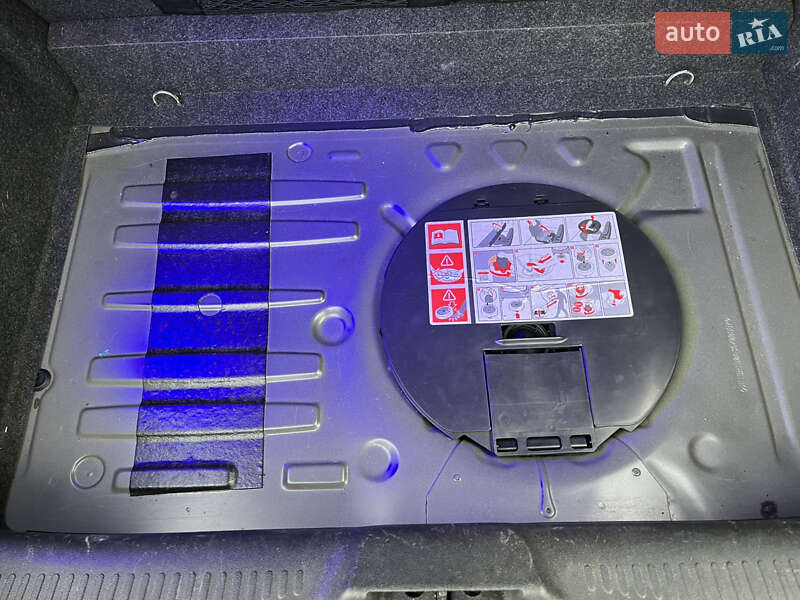 Хэтчбек Renault Clio 2006 в Калуше