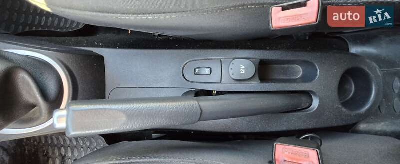 Универсал Renault Clio 2009 в Николаеве фото 18 Универсал Renault Clio 2009 в Николаеве