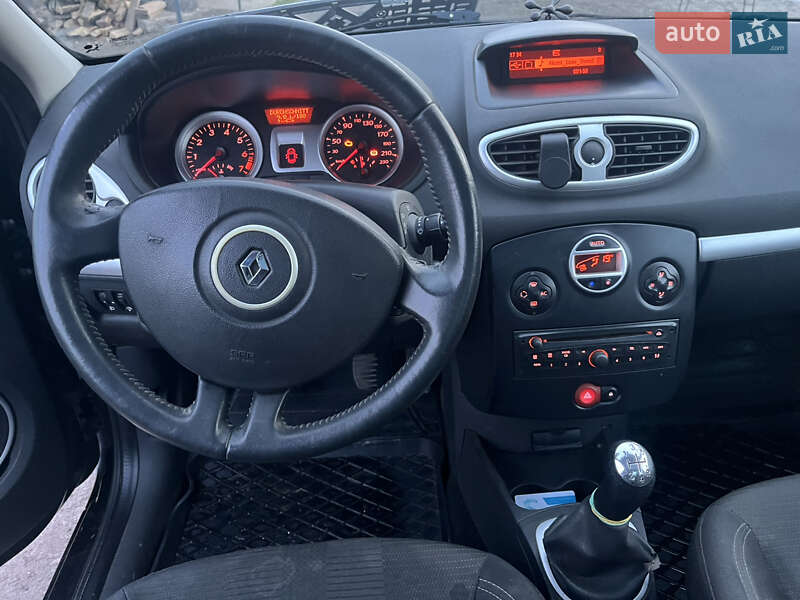 Універсал Renault Clio 2009 в Кам'янець-Подільському