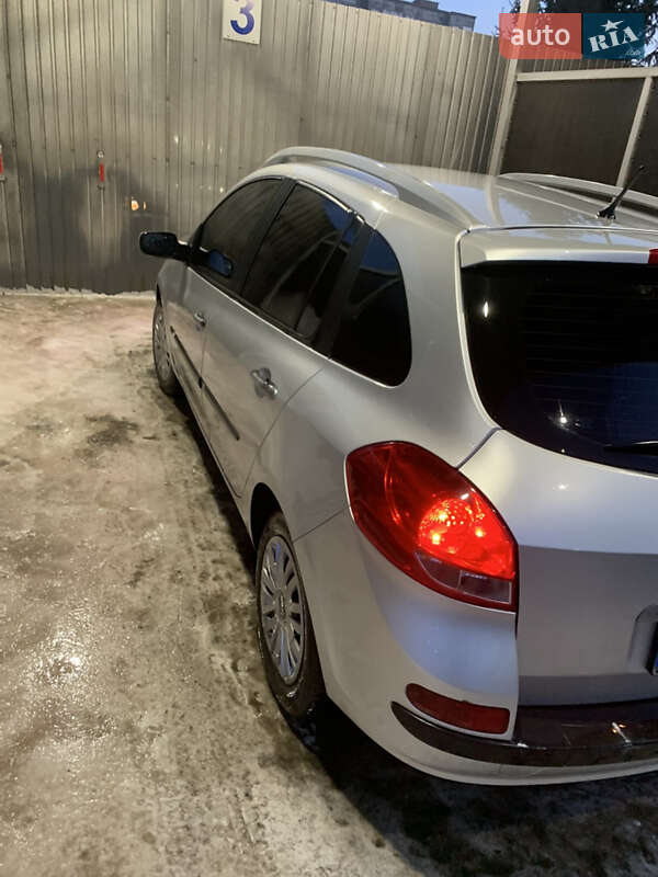 Хэтчбек Renault Clio 2008 в Костополе