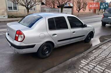 Седан Renault Clio 2006 в Хусте