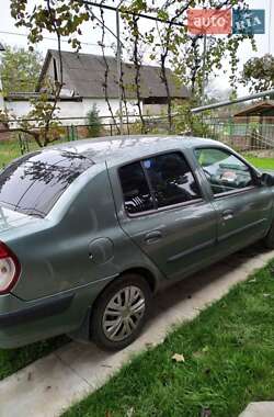 Седан Renault Clio 2005 в Чопе