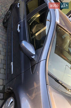 Хэтчбек Renault Clio 2011 в 