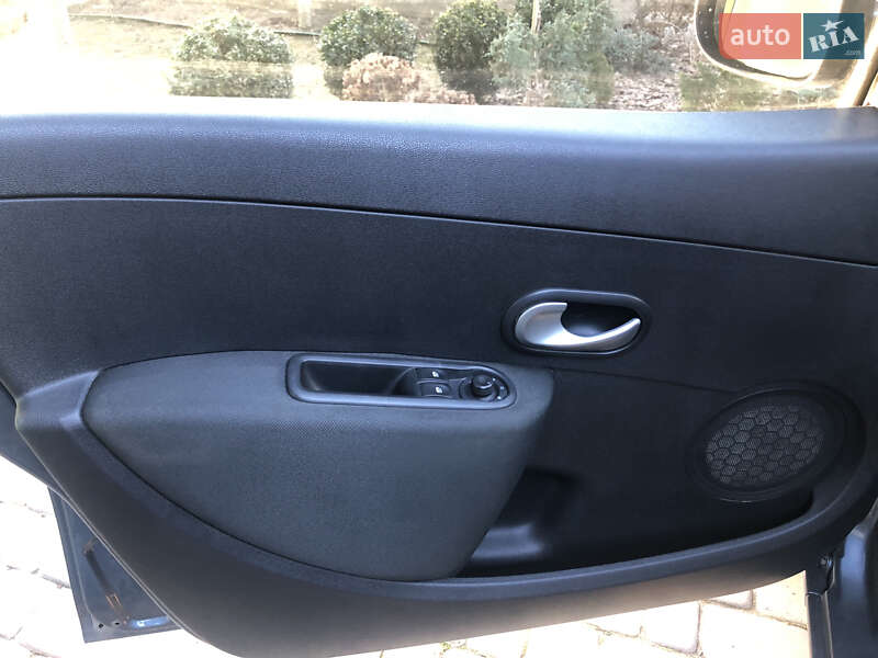 Хэтчбек Renault Clio 2011 в Ивано-Франковске