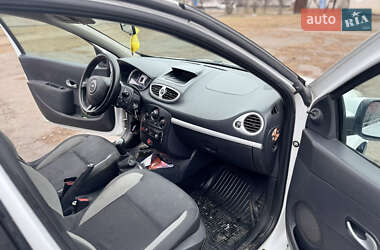 Универсал Renault Clio 2011 в 