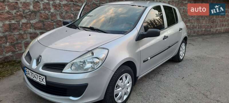 Хэтчбек Renault Clio 2007 в Кропивницком