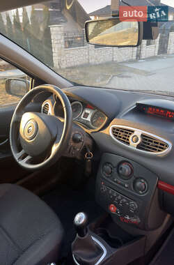 Хэтчбек Renault Clio 2007 в Львове