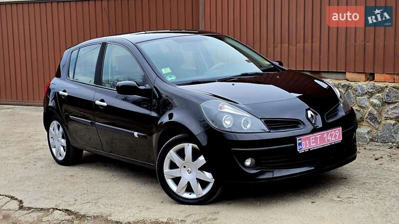 Хэтчбек Renault Clio 2006 в 