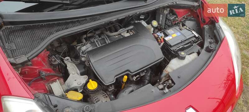 Хэтчбек Renault Clio 2009 в Умани